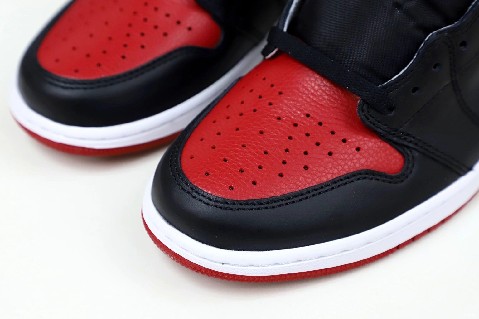 AIR HIGH RETRO JORDAN 'BRED' 1 OG 1207